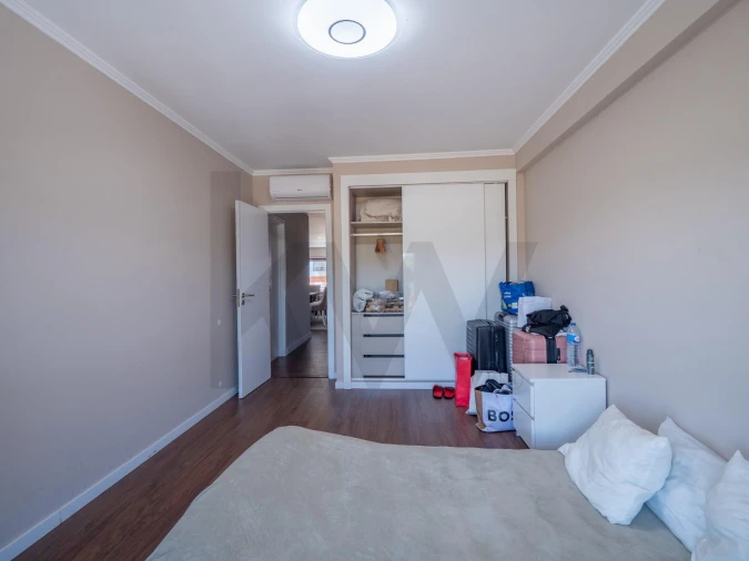 Apartamento T2 para Venda em Camarate, Unhos e Apelação Foto 11
