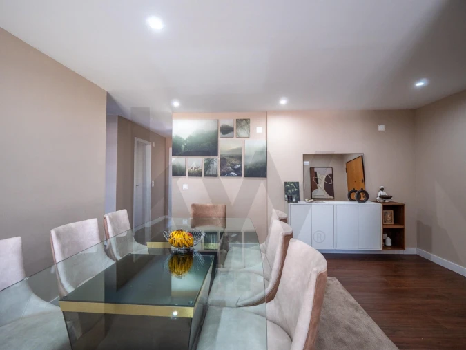 Apartamento T2 para Venda em Camarate, Unhos e Apelação Foto 8