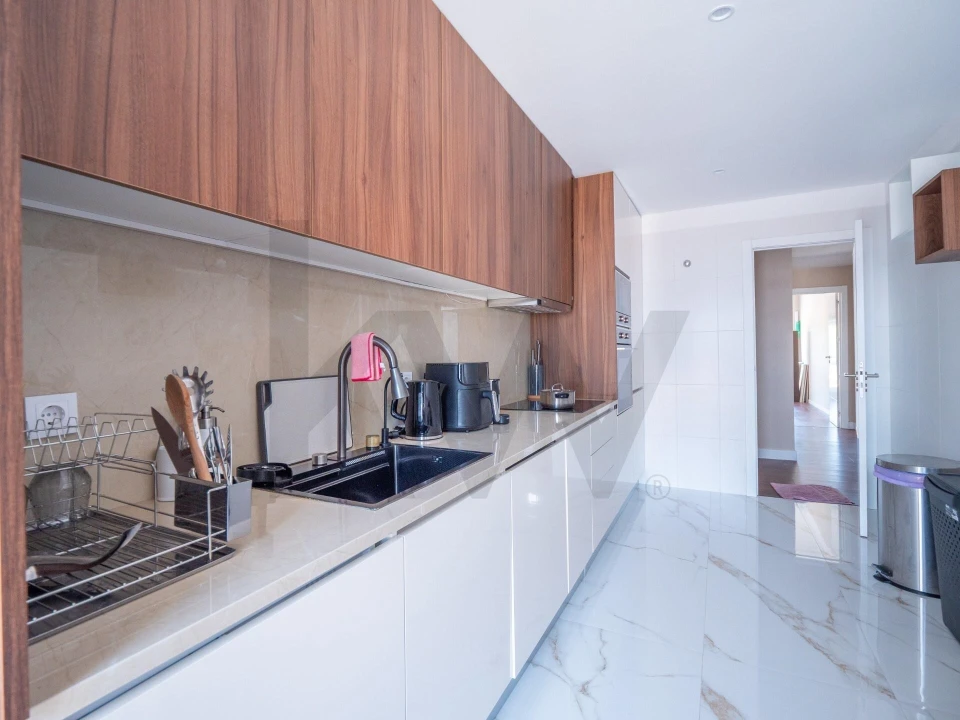 Apartamento T2 para Venda em Camarate, Unhos e Apelação Foto 16