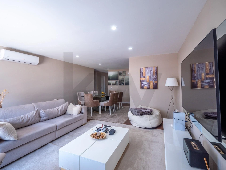 Apartamento T2 para Venda em Camarate, Unhos e Apelação Foto 4