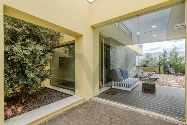 Moradia T4 para Venda em Santa Maria, São Pedro e Matacães Foto 49