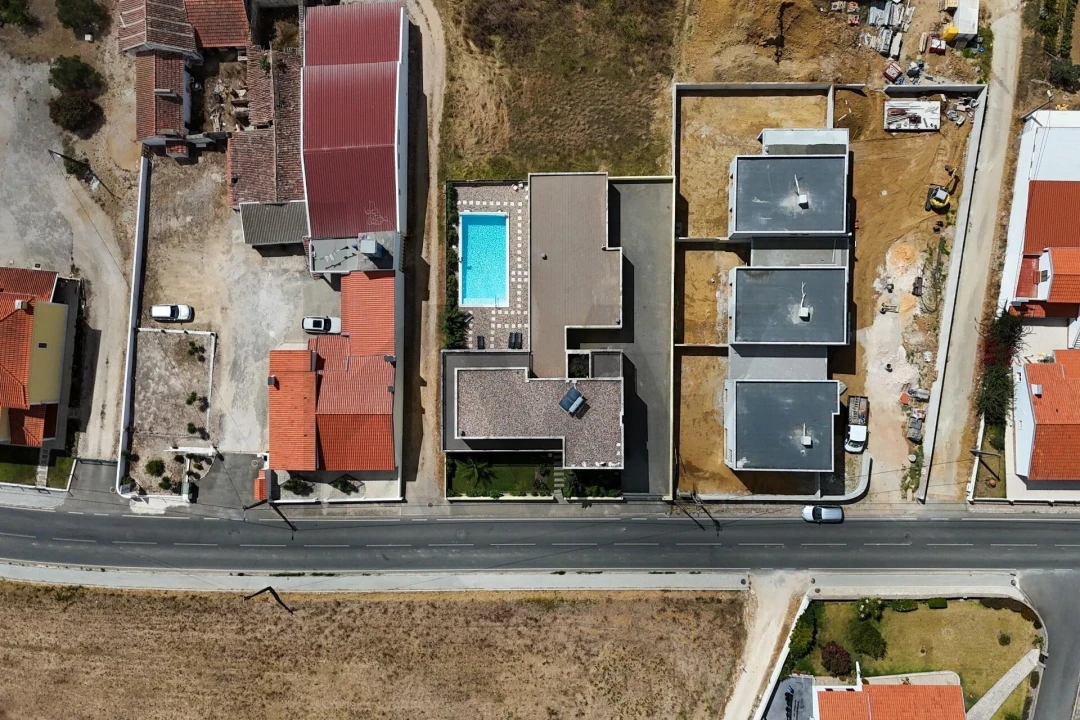 Moradia T4 para Venda em Santa Maria, São Pedro e Matacães Foto 8