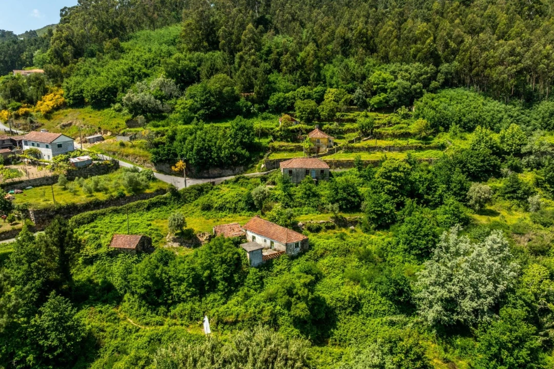 Moradia T4 para Venda em Penhalonga e Paços de Gaiolo Foto 2