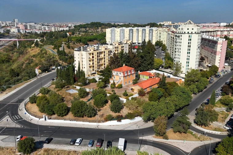 Moradia T5 para Venda em Marvila Foto 33