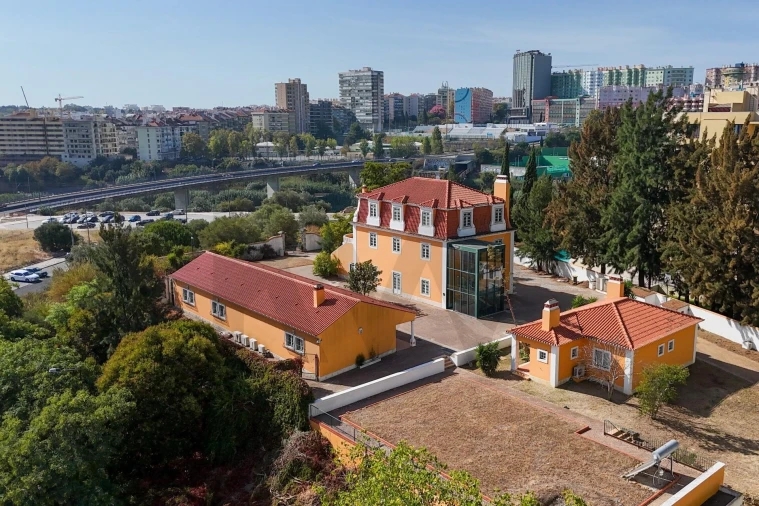 Moradia T5 para Venda em Marvila Foto 2