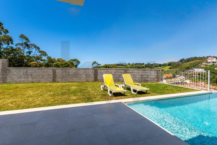 Moradia T3 para Venda em Caniço Foto 12