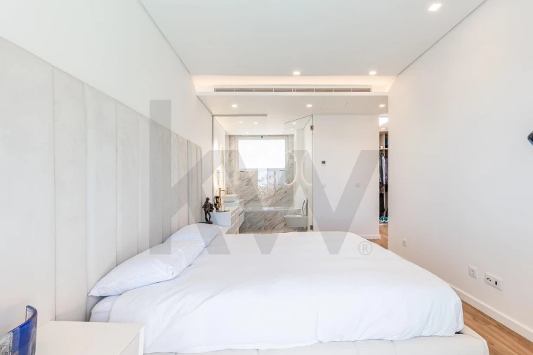 Moradia T3 para Venda em Caniço Foto 25