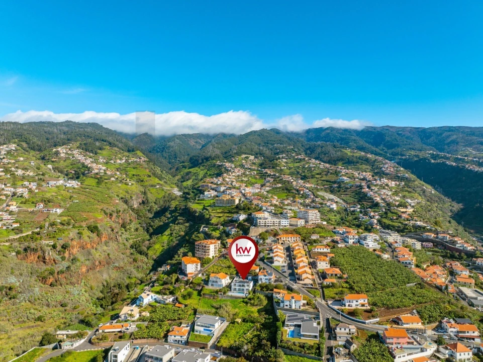 Moradia T5 para Venda em Arco da Calheta Foto 68
