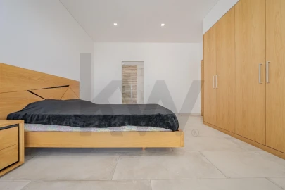 Moradia T5 para Venda em Arco da Calheta
