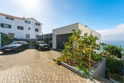 Moradia T5 para Venda em Arco da Calheta