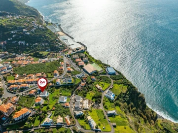 Moradia T5 para Venda em Arco da Calheta