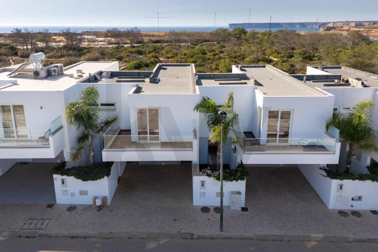 Moradia T3 para Venda em Vila de Sagres Foto 5