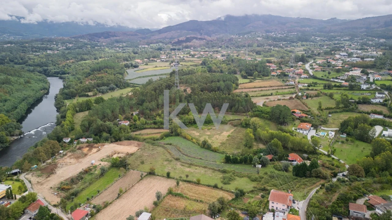 Terreno para Venda em Águas Santas e Moure Foto 6