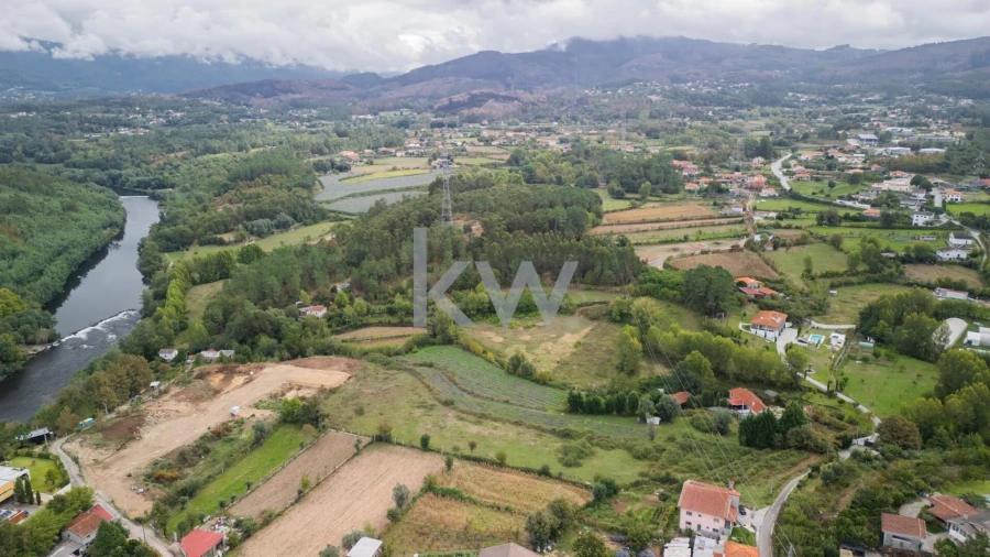 Terreno para Venda em Águas Santas e Moure Foto 6