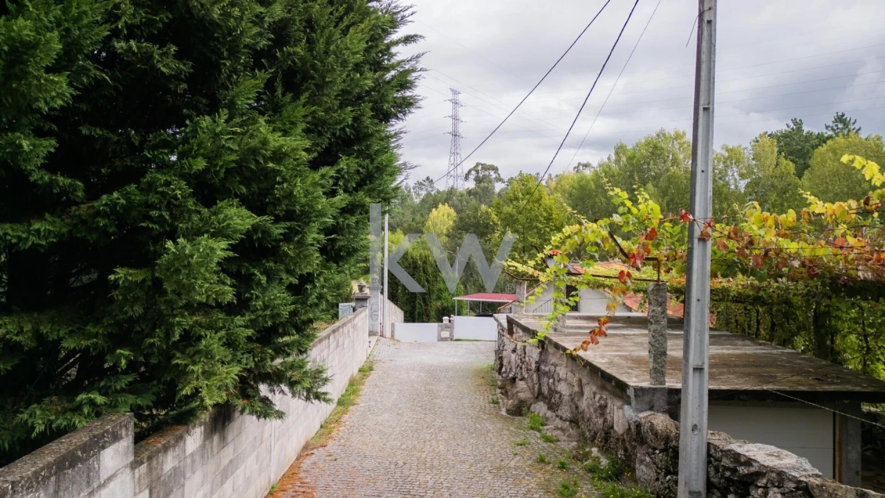 Terreno para Venda em Águas Santas e Moure Foto 2