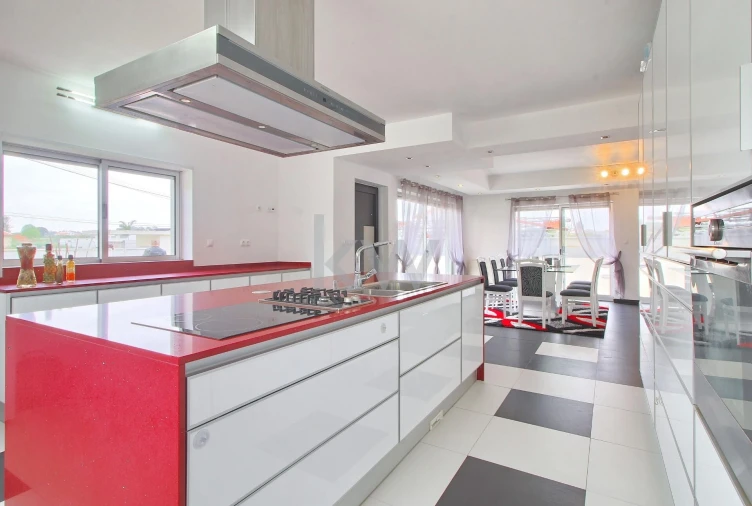 Moradia T3 para Venda em Oliveirinha Foto 1