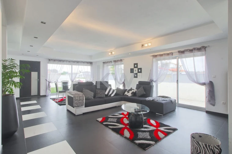 Moradia T3 para Venda em Oliveirinha Foto 5