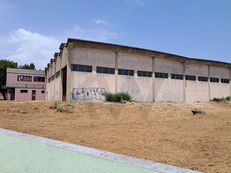 Armazém para Venda em Serzedo e Perosinho Foto 2