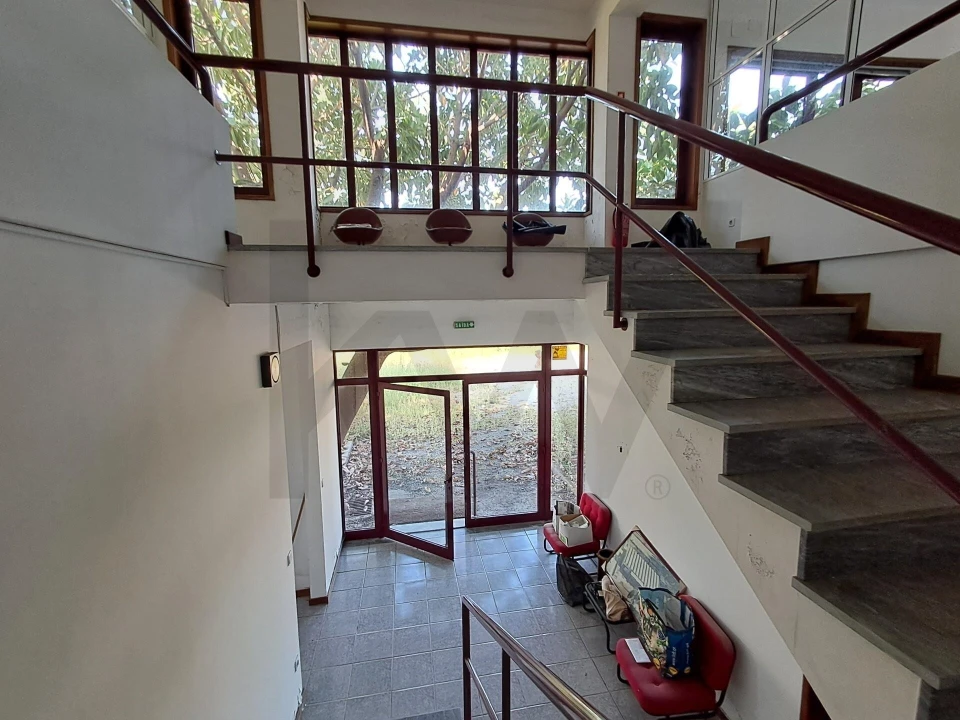 Armazém para Venda em Serzedo e Perosinho Foto 28