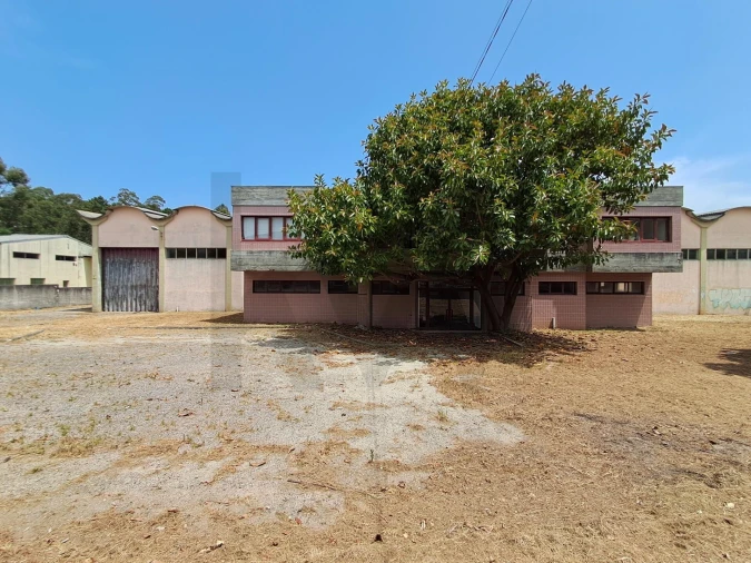 Armazém para Venda em Serzedo e Perosinho Foto 32
