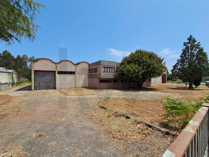 Armazém para Venda em Serzedo e Perosinho Foto 29