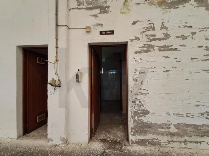 Armazém para Venda em Serzedo e Perosinho Foto 19