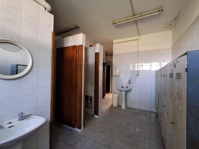 Armazém para Venda em Serzedo e Perosinho Foto 22