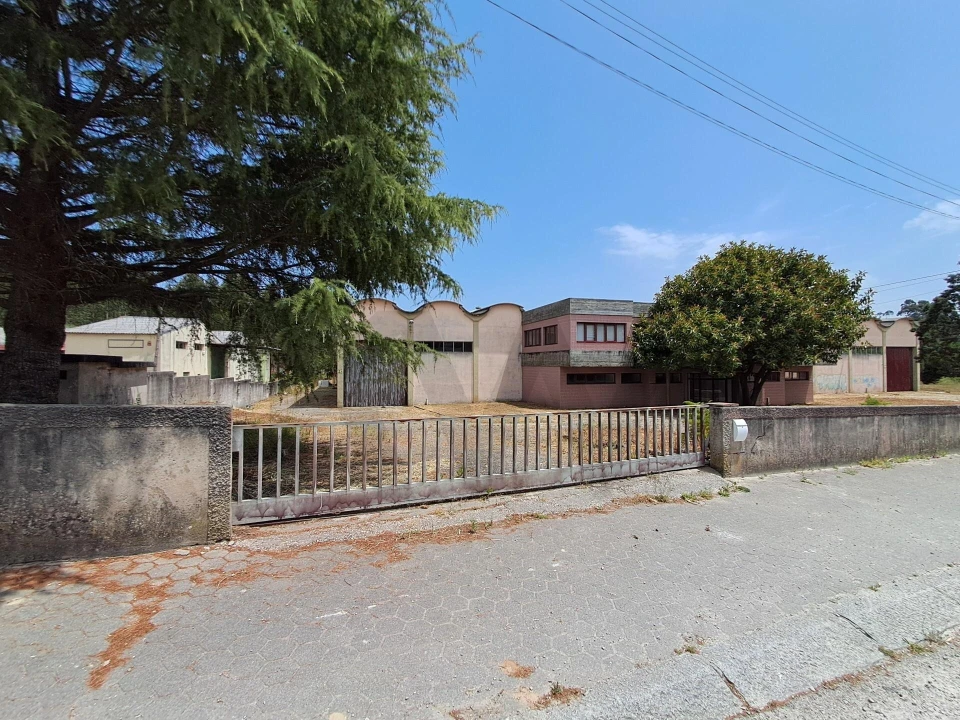 Armazém para Venda em Serzedo e Perosinho Foto 30