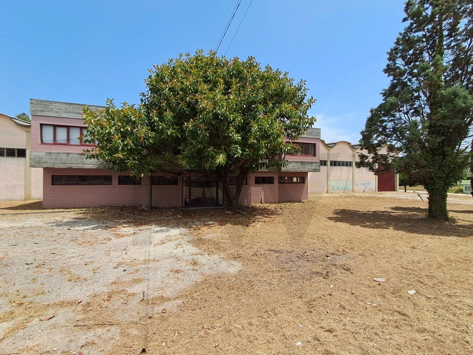 Armazém para Venda em Serzedo e Perosinho Foto 5