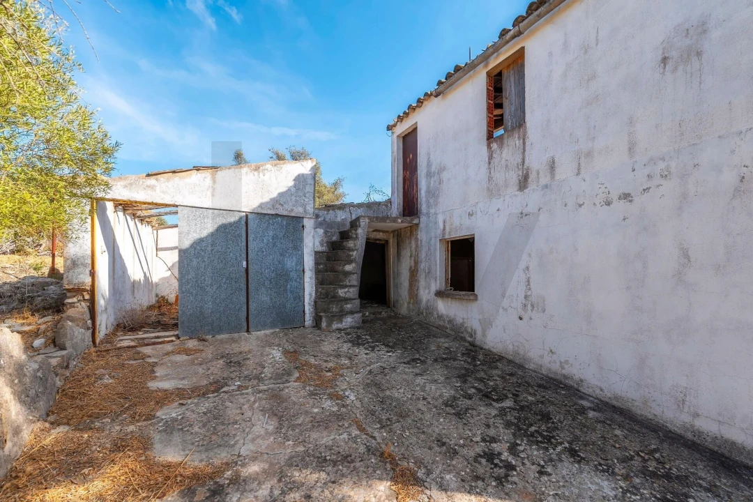 Prédio para Venda em Santa Barbara de Nexe Foto 7