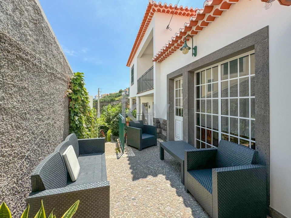 Moradia T3 para Venda em Camara de Lobos Foto 8