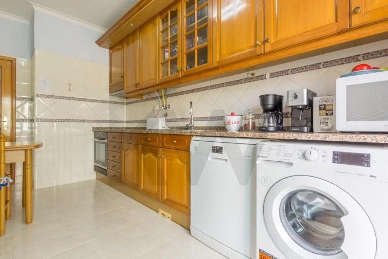 Apartamento T2 para Venda em Caparica e Trafaria Foto 9