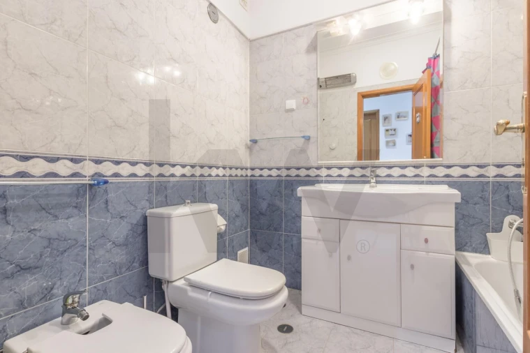 Apartamento T2 para Venda em Caparica e Trafaria Foto 14