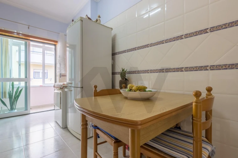 Apartamento T2 para Venda em Caparica e Trafaria Foto 6