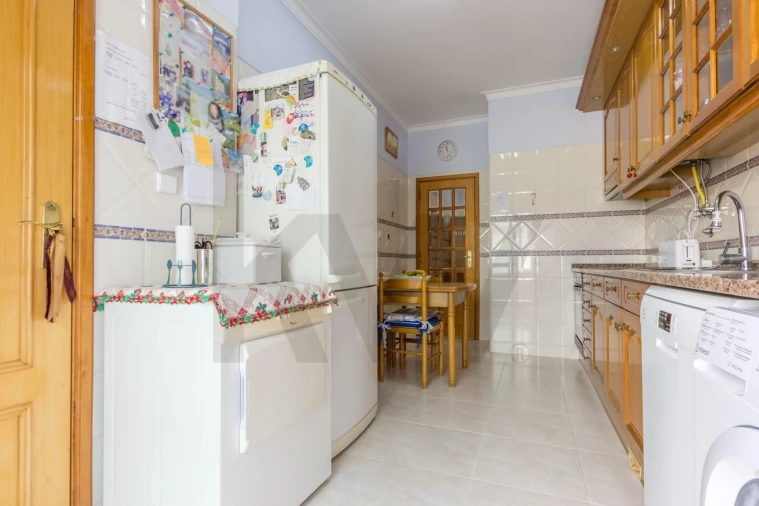 Apartamento T2 para Venda em Caparica e Trafaria Foto 8