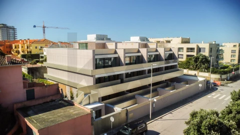 Apartamento T4 para Venda em Aldoar, Foz do Douro e Nevogilde