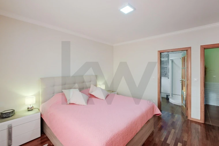 Moradia T3 para Venda em Azueira e Sobral da Abelheira Foto 27