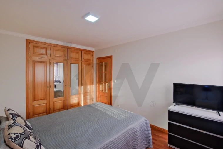 Moradia T3 para Venda em Azueira e Sobral da Abelheira Foto 37