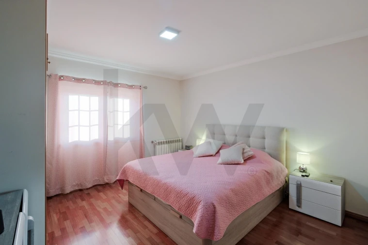 Moradia T3 para Venda em Azueira e Sobral da Abelheira Foto 29