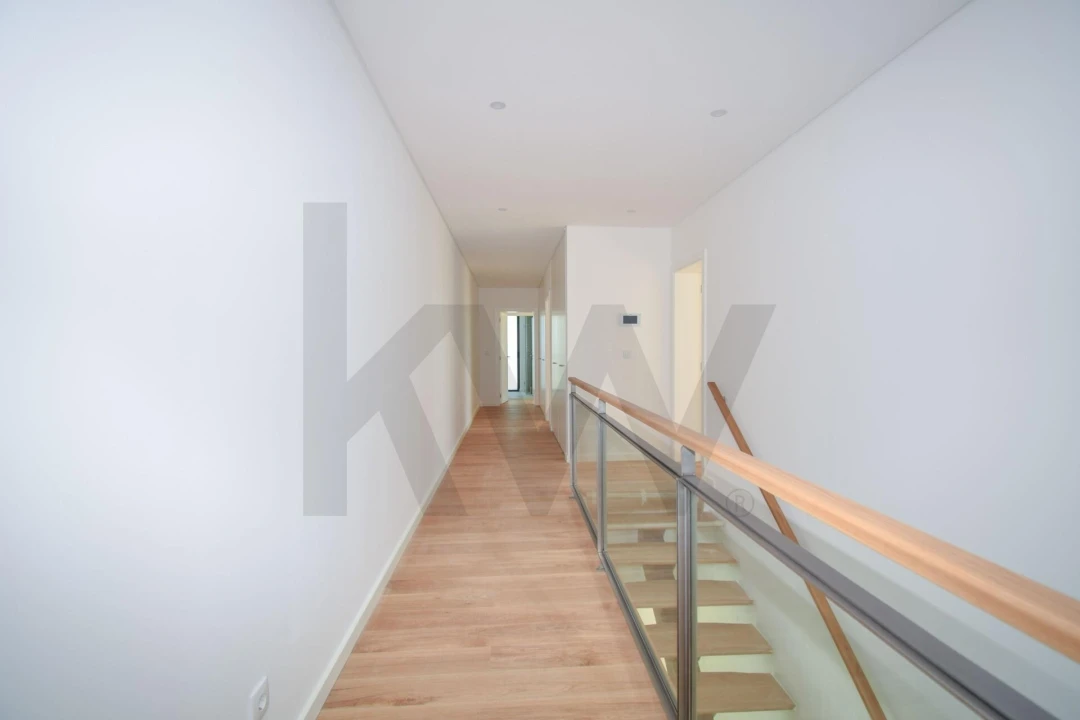 Moradia T5 para Venda em Barcarena Foto 29