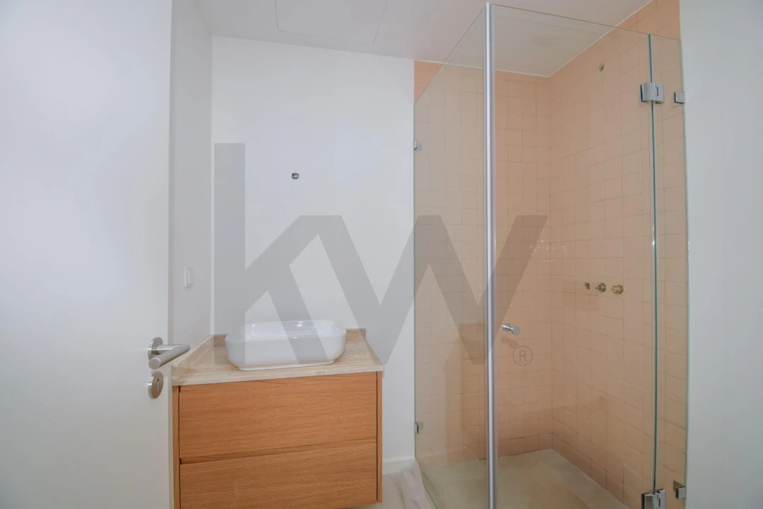 Moradia T5 para Venda em Barcarena Foto 23