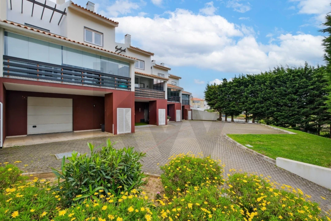 Moradia T4 para Venda em Alcabideche Foto 49