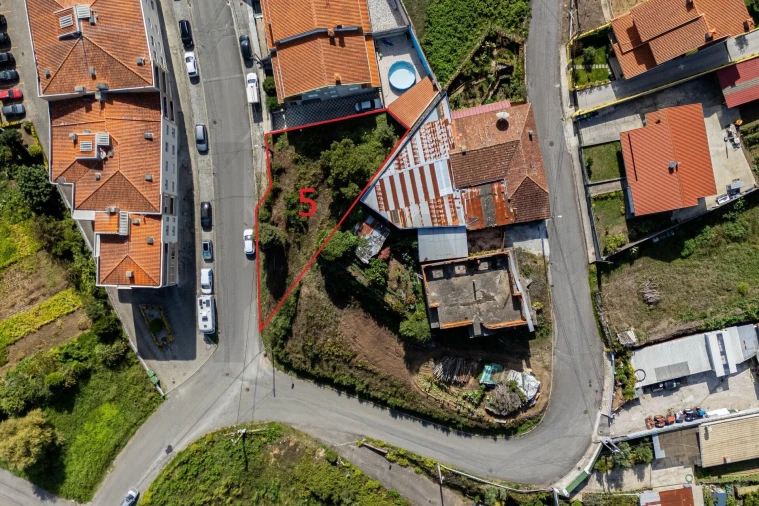 Terreno para Venda em Nogueira da Regedoura Foto 10