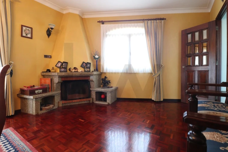 Moradia T3 para Venda em Chave Foto 6