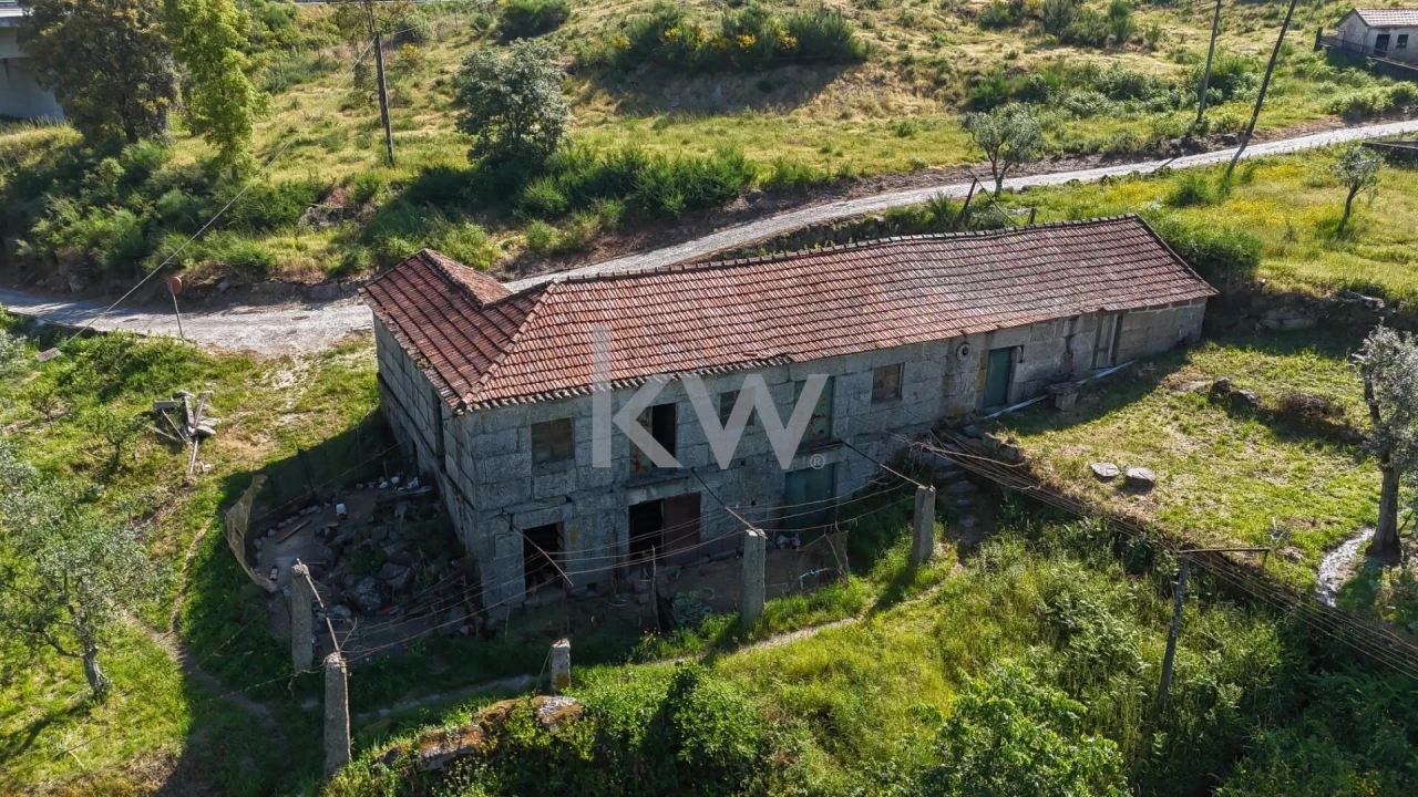 Moradia T5 para Venda em Gondar Foto 3