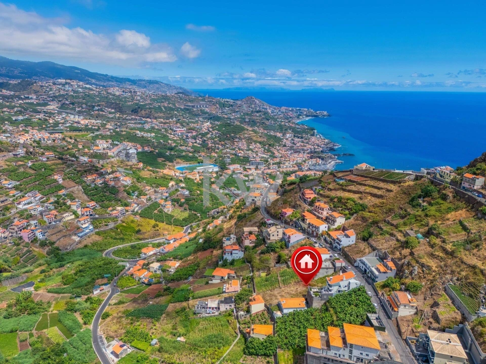 Terreno para Venda em Camara de Lobos Foto 3