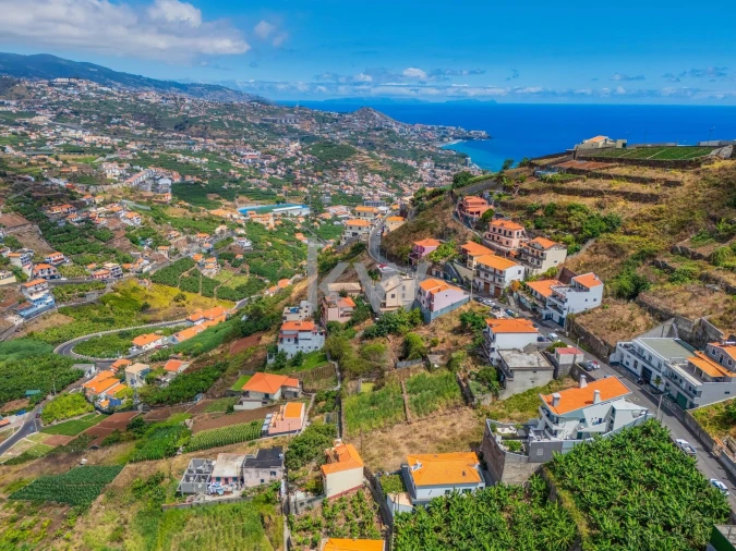 Terreno para Venda em Camara de Lobos Foto 2