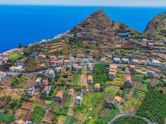 Terreno para Venda em Camara de Lobos Foto 8