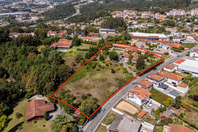 Moradia T6 para Venda em O. Azeméis, Riba-Ul, Ul, Macinhata Seixa, Madail Foto 26