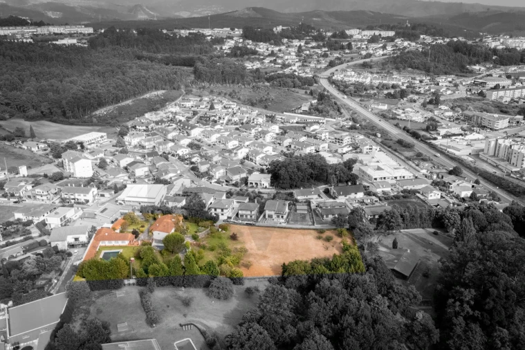 Moradia T6 para Venda em O. Azeméis, Riba-Ul, Ul, Macinhata Seixa, Madail Foto 2